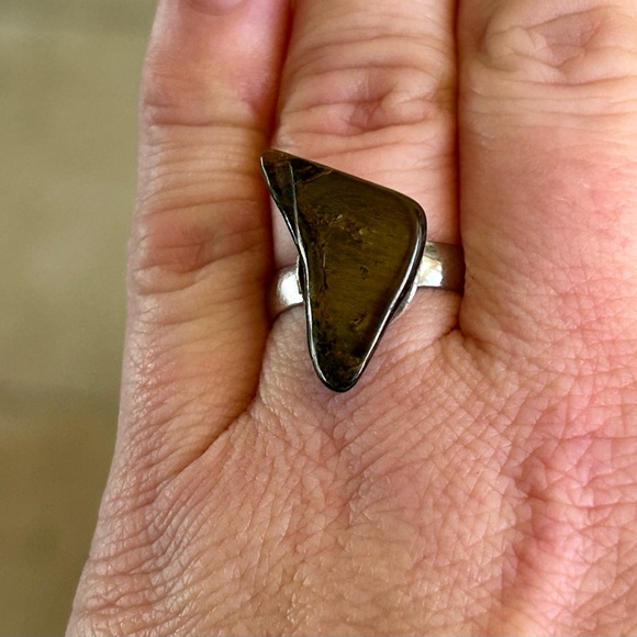 Gorgeous Natural Tumbled Amber Stone Ring Adjustable Band - Picture 12 of 16